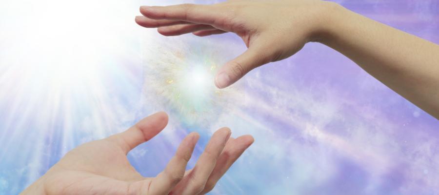 Zu sehen ist das Bild 1 des Beitrags mit dem Thema: Reiki: Die Spirituelle Lebensenergie für Körper und Geist